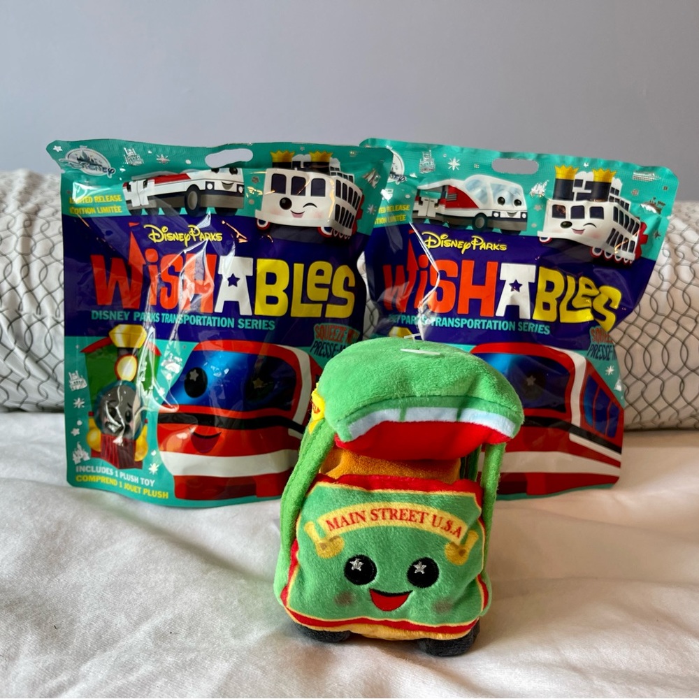 Disney Parks Wishables Transpotation Series Mainstreet Trolley & 2 Blind Bags